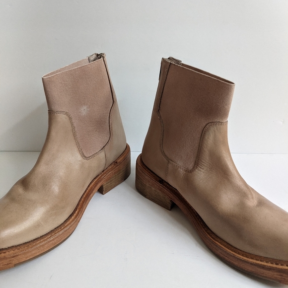 NEW Free People Arlo Santa Fe Chelsea Boot in Natural - Picture 4 of 8